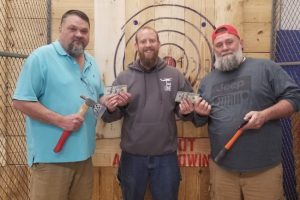 Calling All Enthusiasts: Benefits of Joining an Axe Throwing League